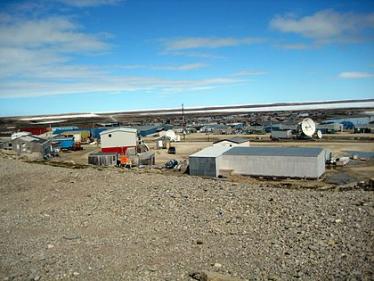 420px igloolik town