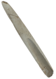 Gouge prehistorique en basalte